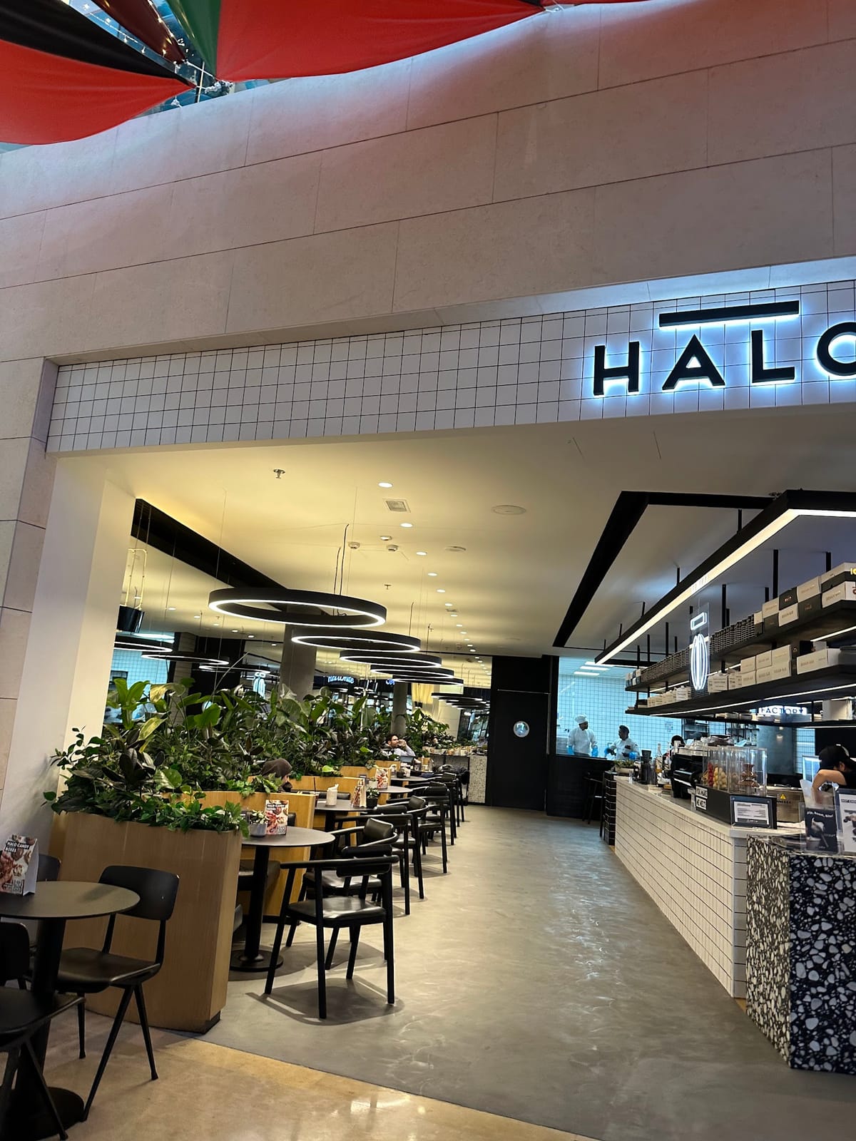 Halo The gate mall