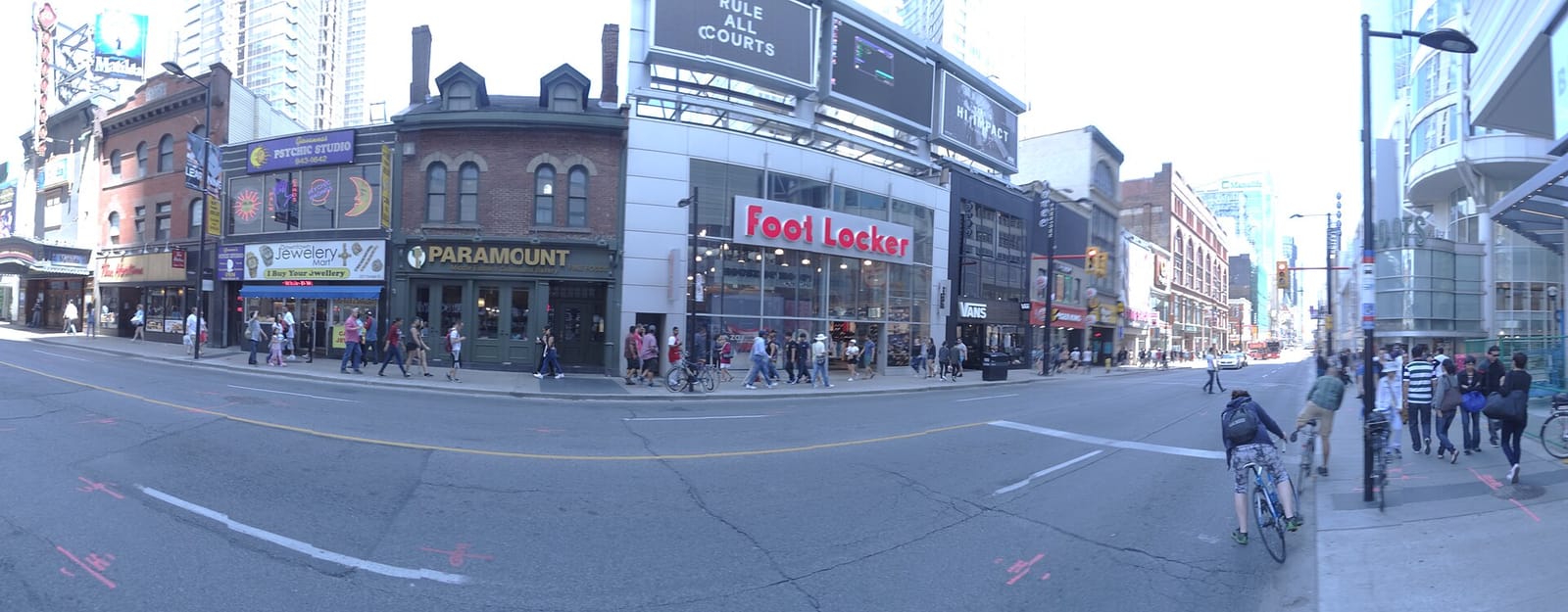 Twilight Cafe & Bar DT (Dundas) photo 2
