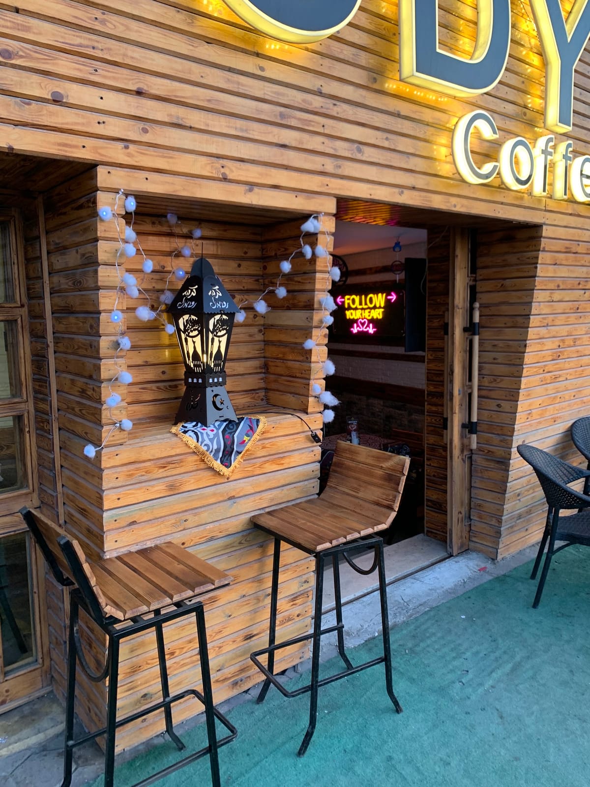 WOODy Cafe