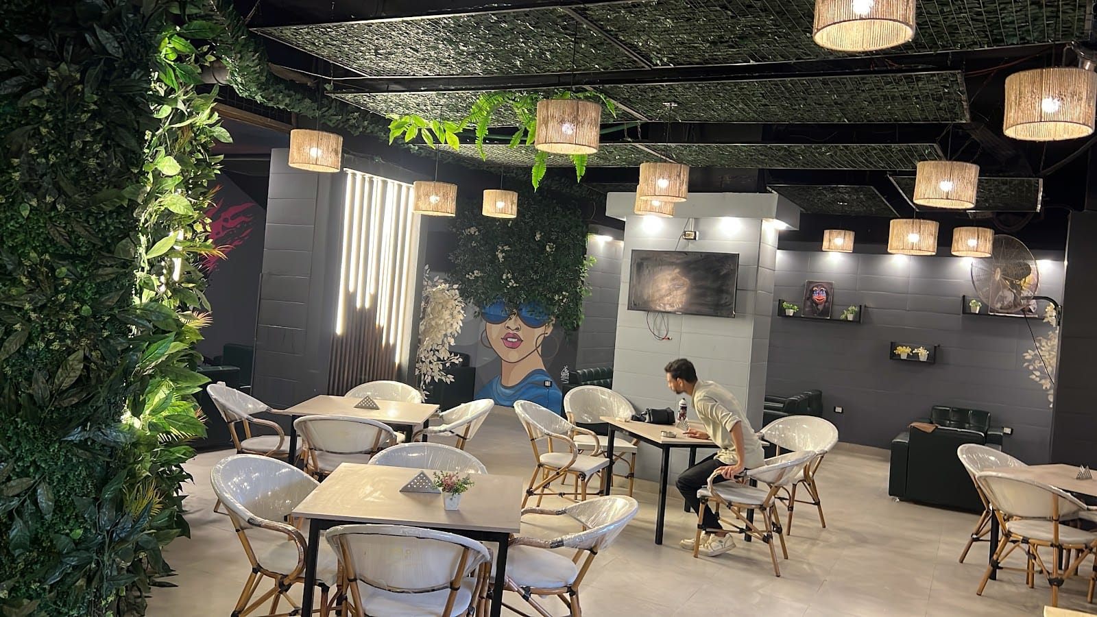 لي لي كافيه -LiLy Cafe