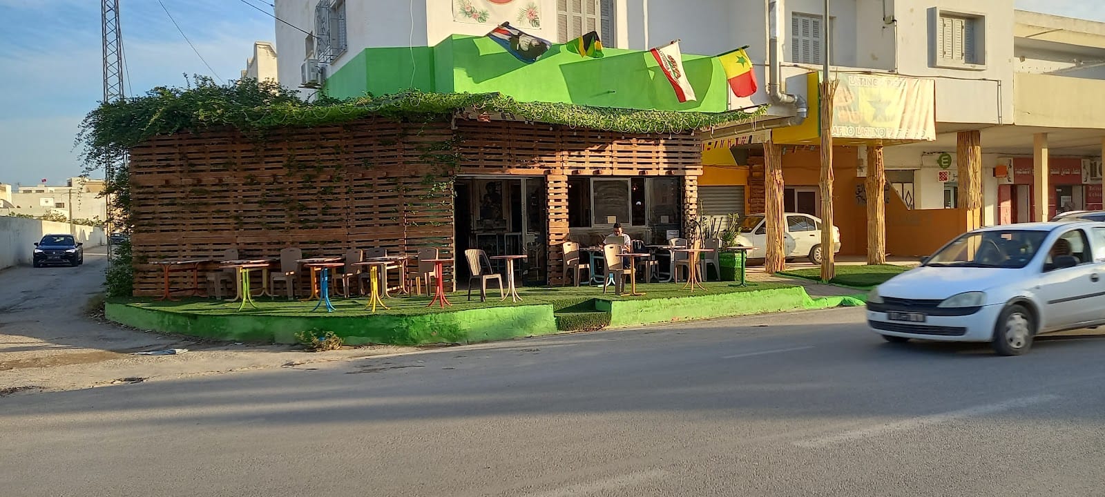 Latino's café