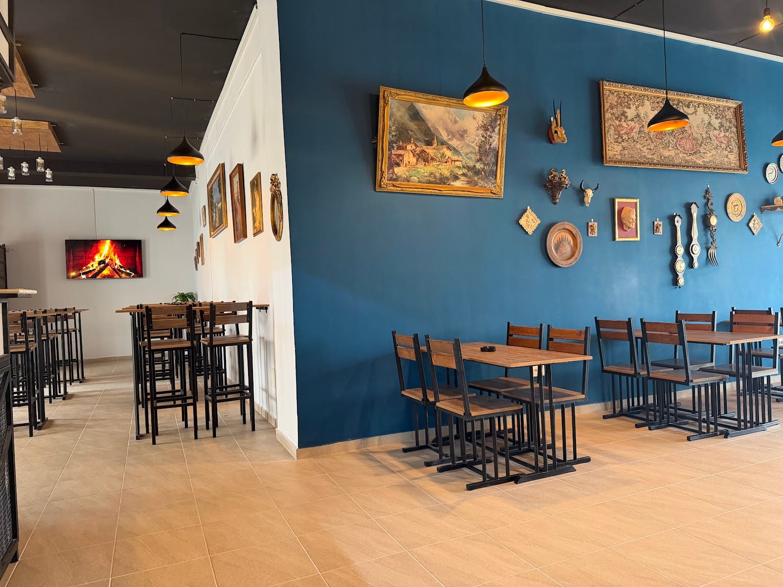 Vintage bistro