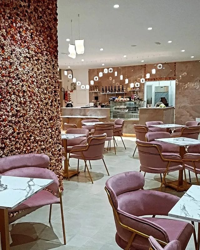 Dip's Café & Resto