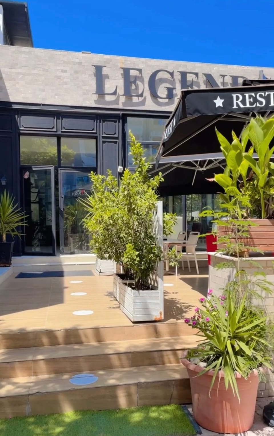 Legend's café restaurant