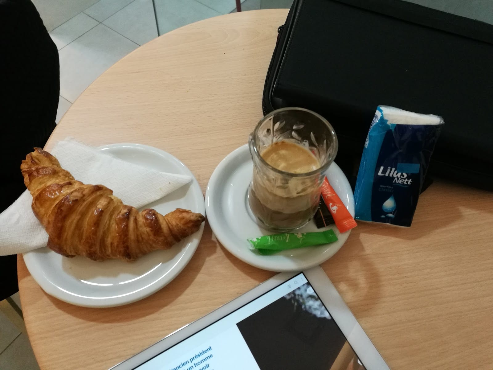 Cafe Tour