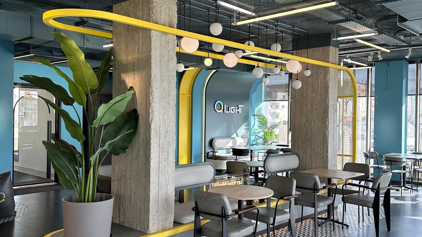 QLIGHT COFFEE HOUSE