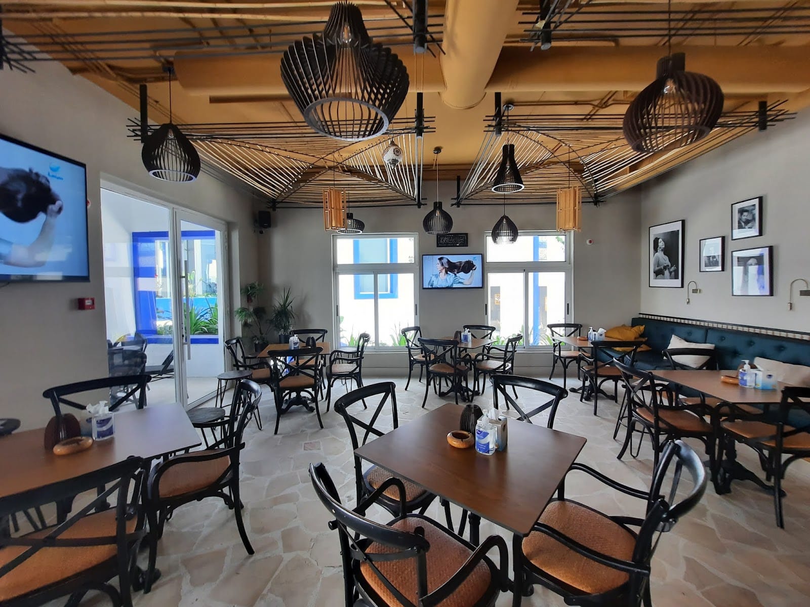 Rakeen cafe