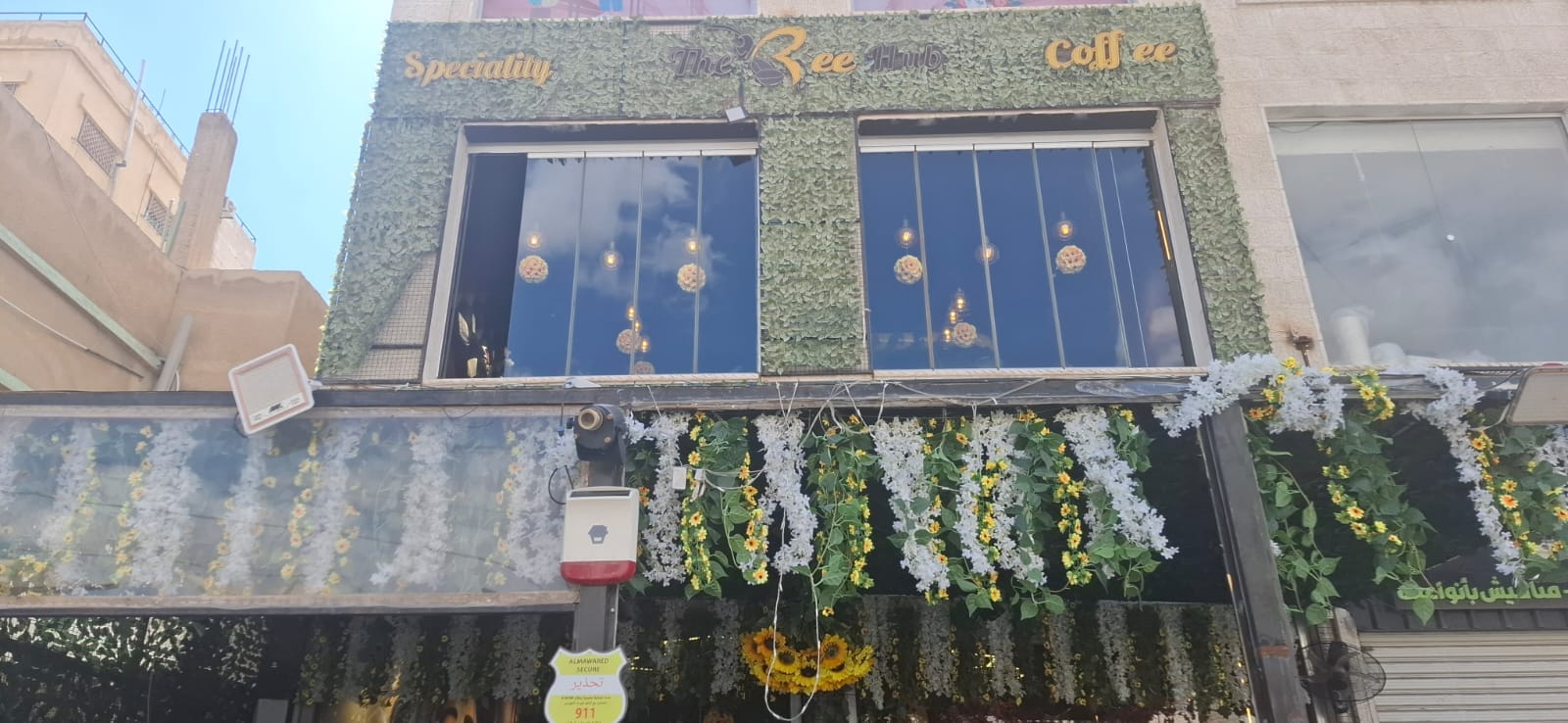 THE BEE HUB PLUS SPECIALITY COFFE