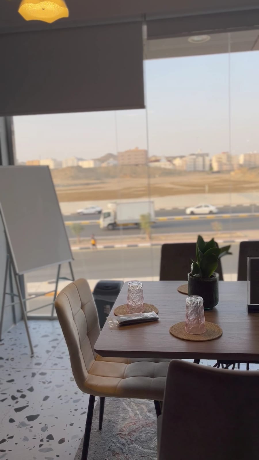 قهوة السابعة صباحًا. 7AM COFFEE