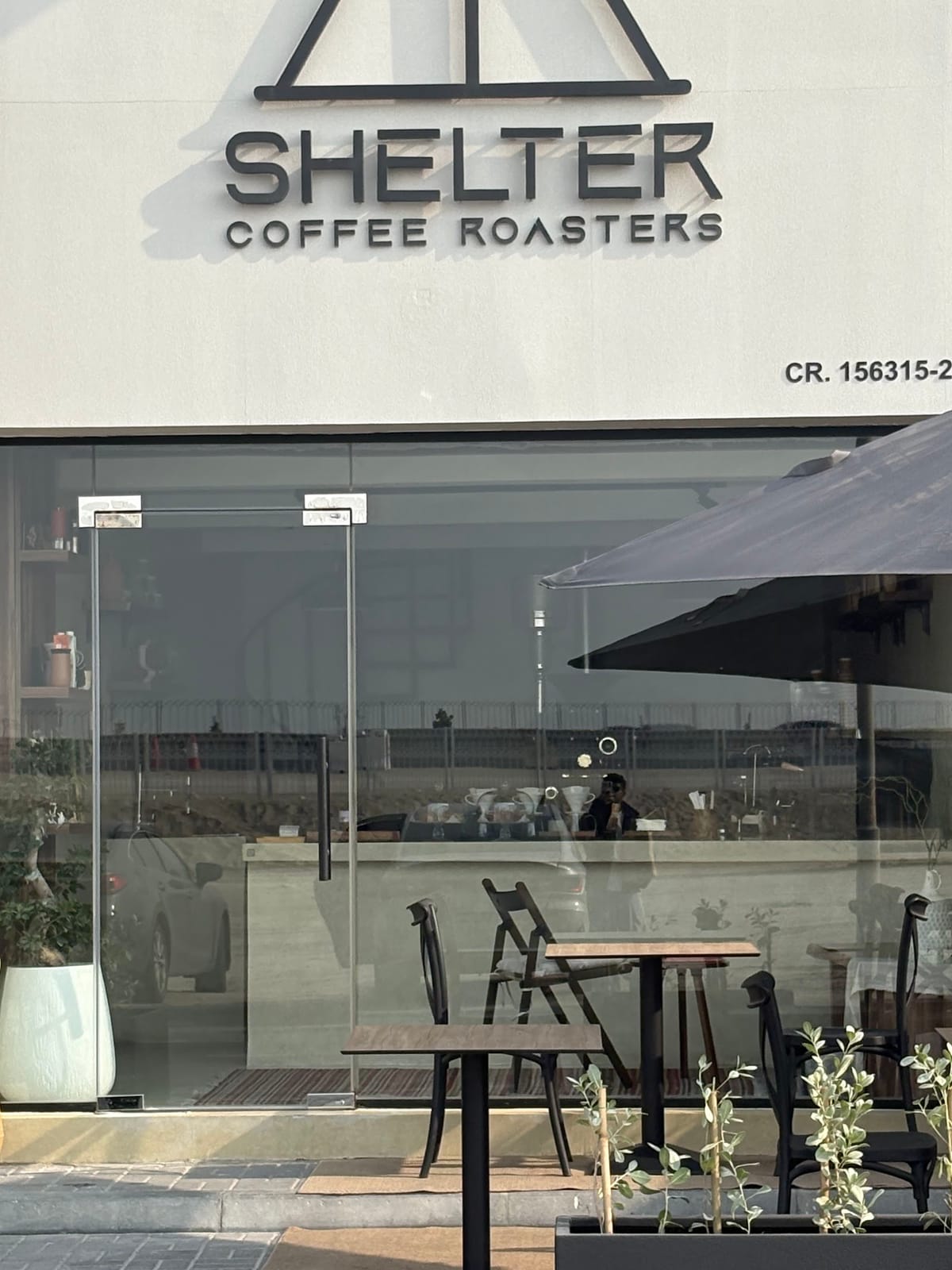 SHELTER محمصة ومقهى