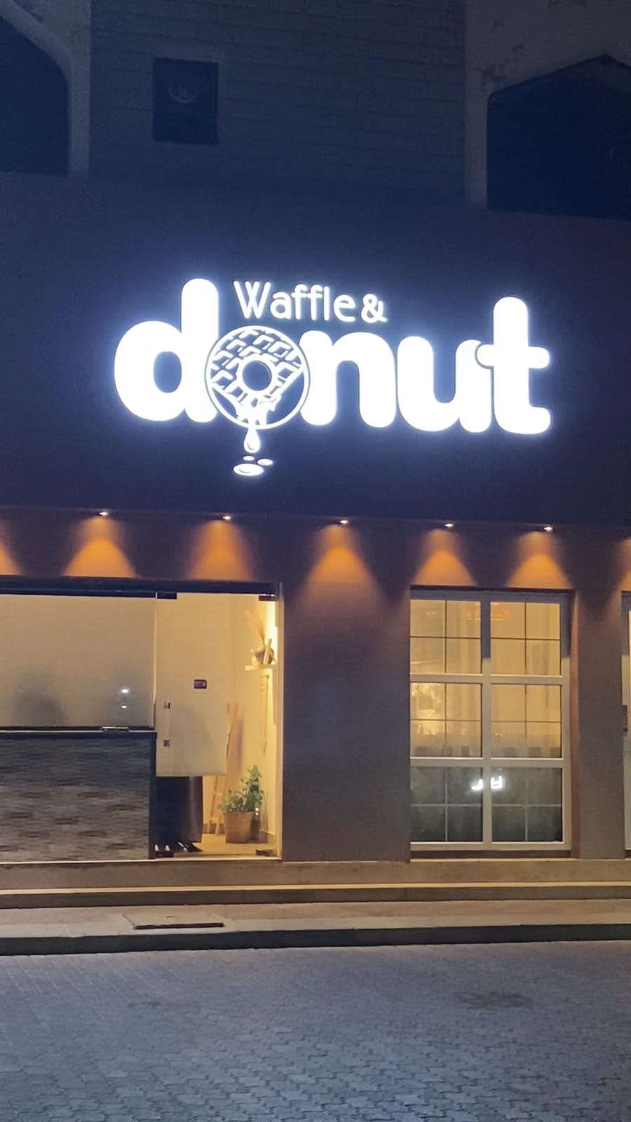 Waffle & donut