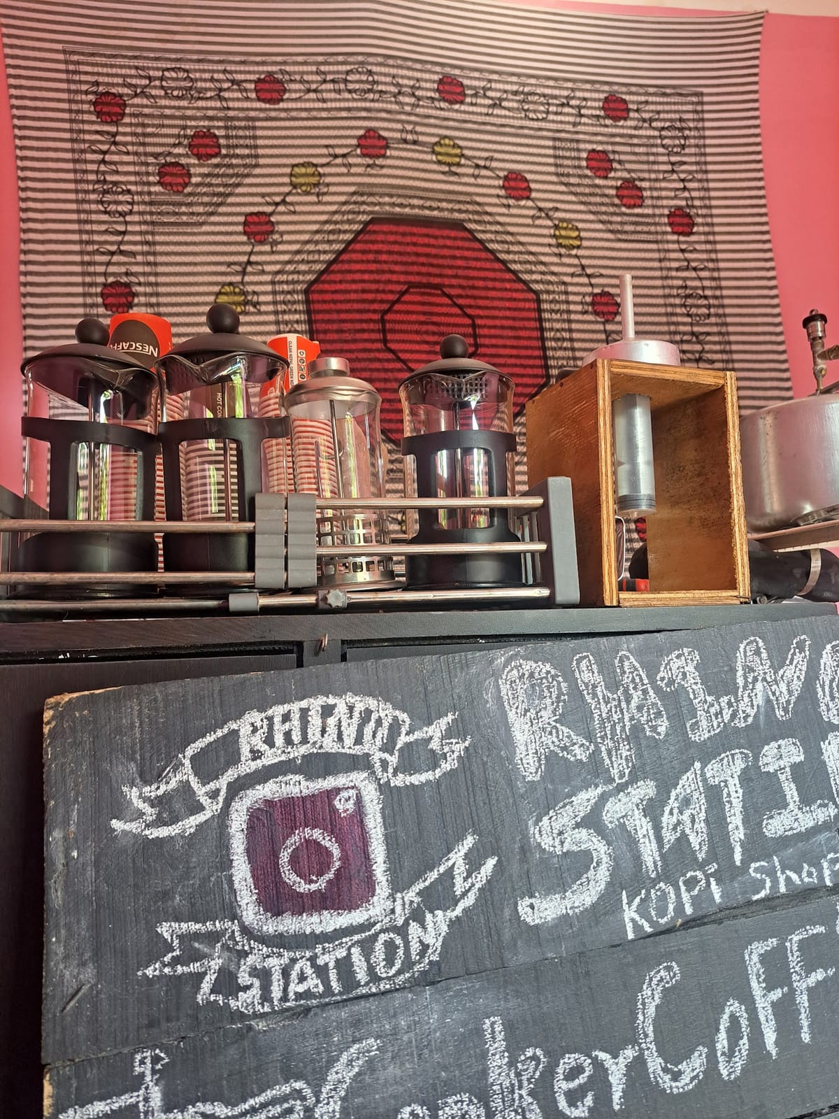 Rhino station kopi shop☕️🥞🍽️cafe