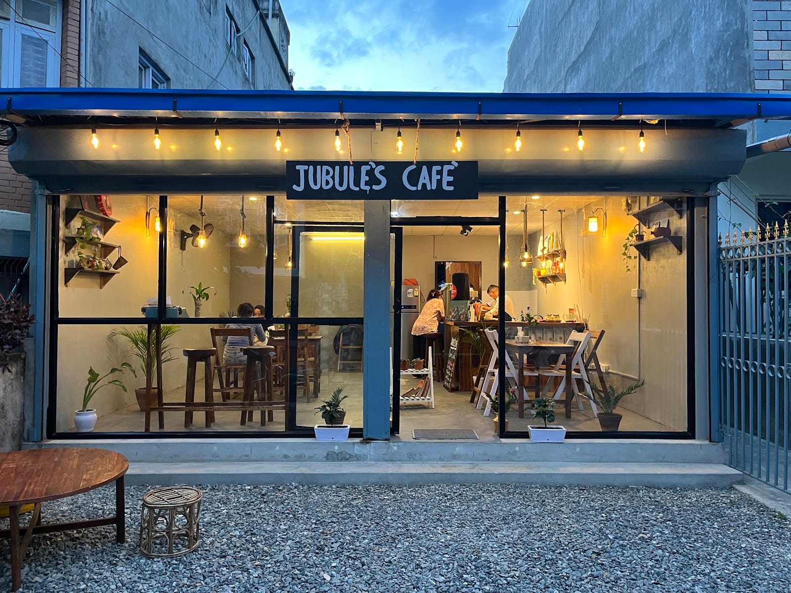 Jubule's Cafe