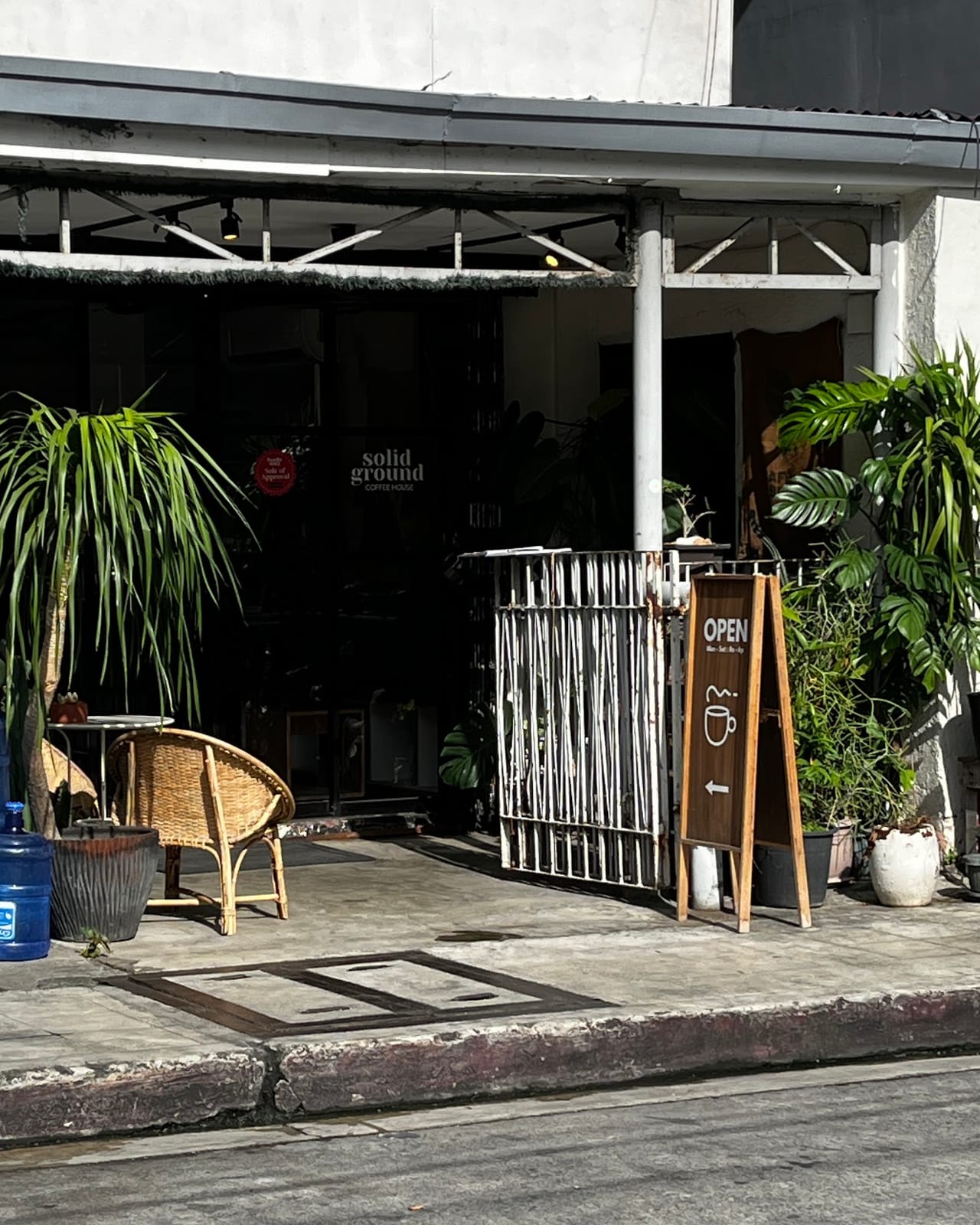 Solid Ground Coffee House & Coffee Catering