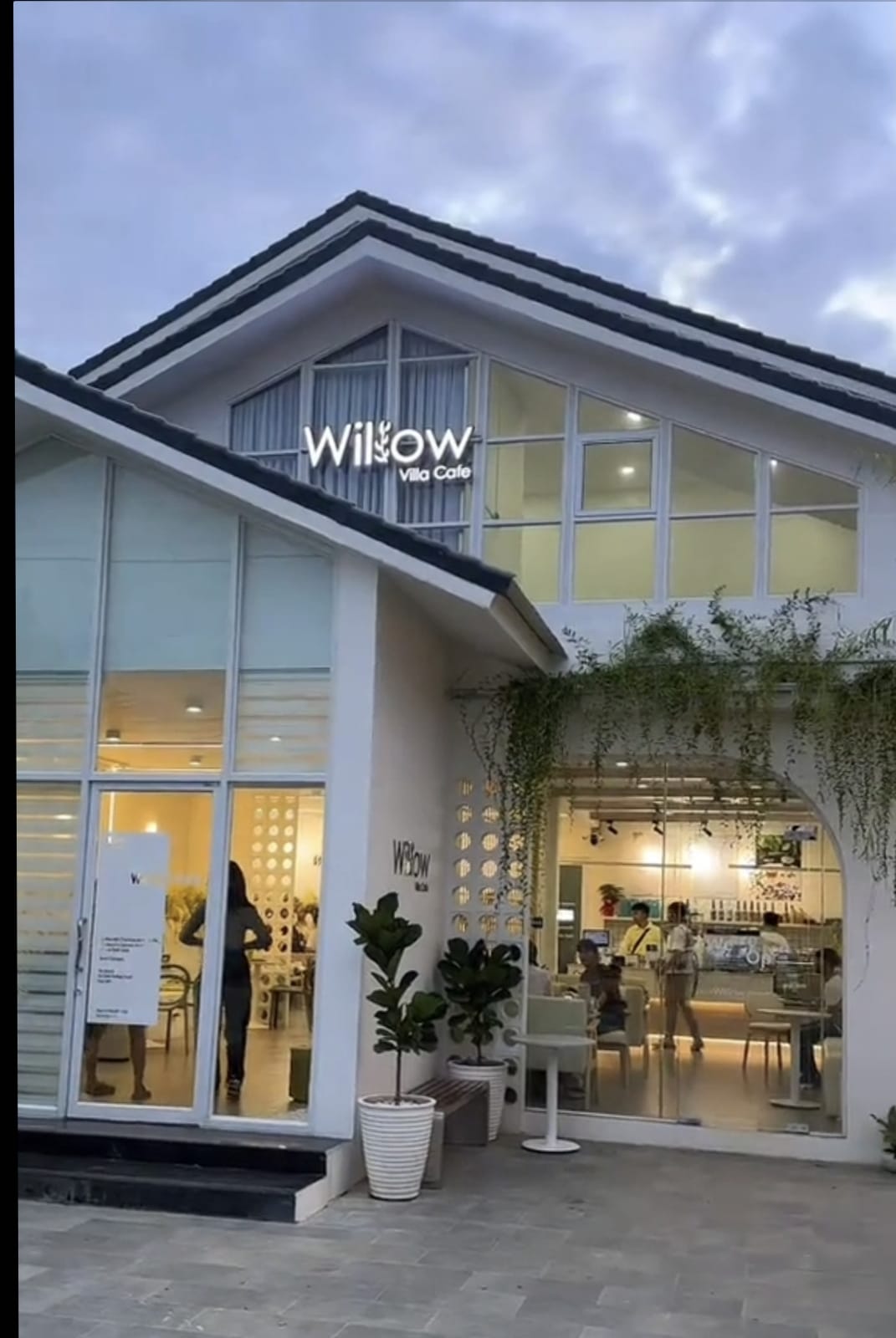 Willow Villa Cafe - វីលឡូ កាហ្វេ