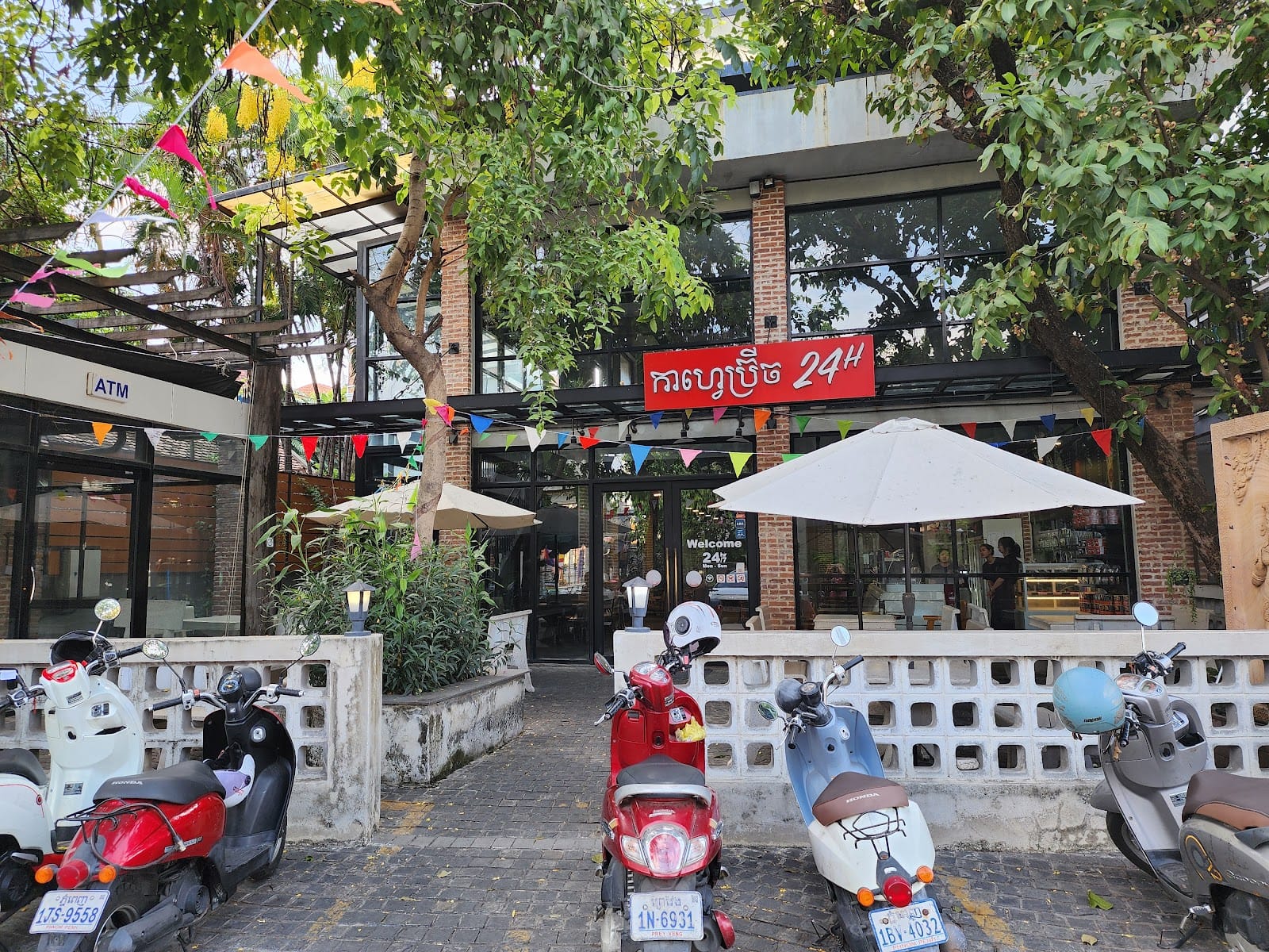 Coffee Bridge 24H Wat Phnom