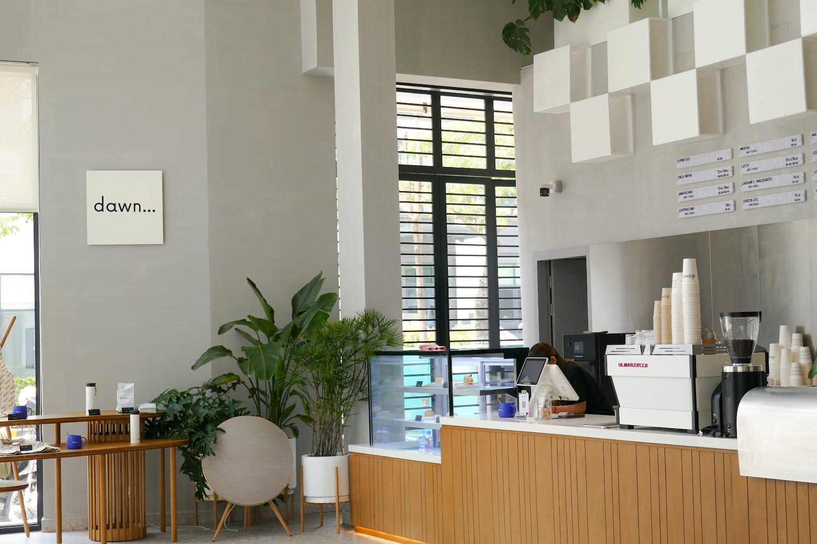 Dawn Coffee 271