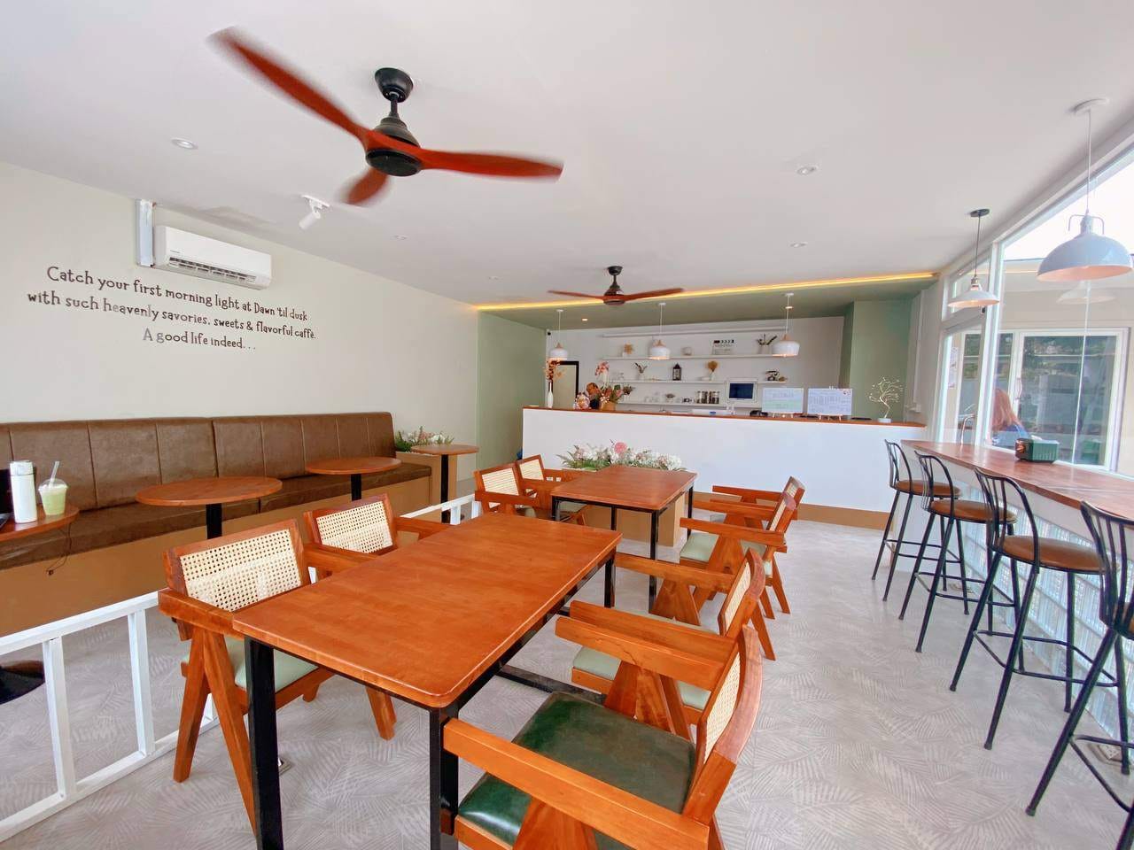 Dawn Café photo 2