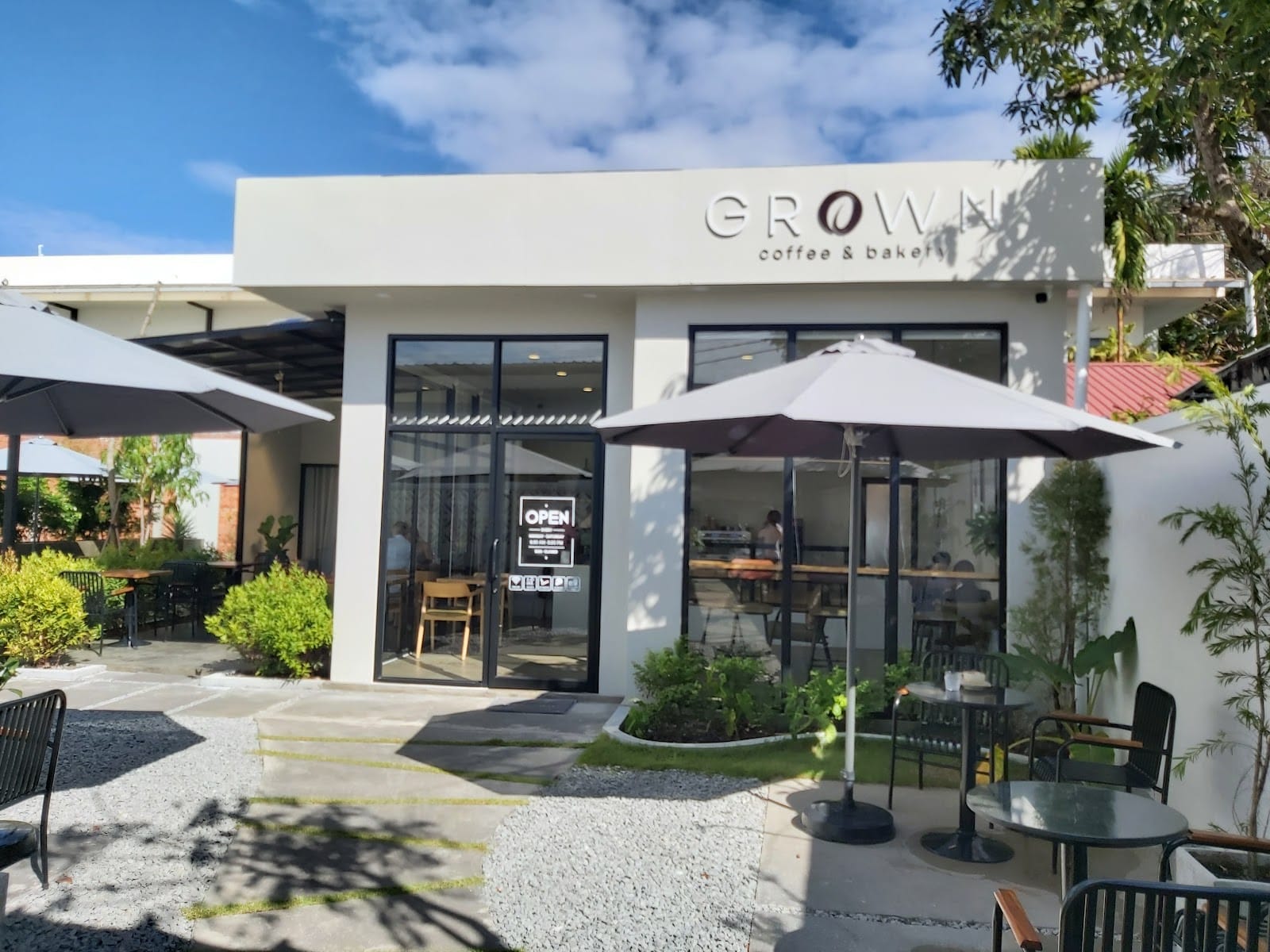 GROWN Coffee & Bakery