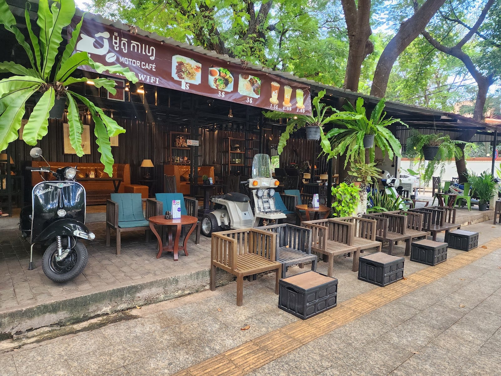 Motor Café Siem Reap