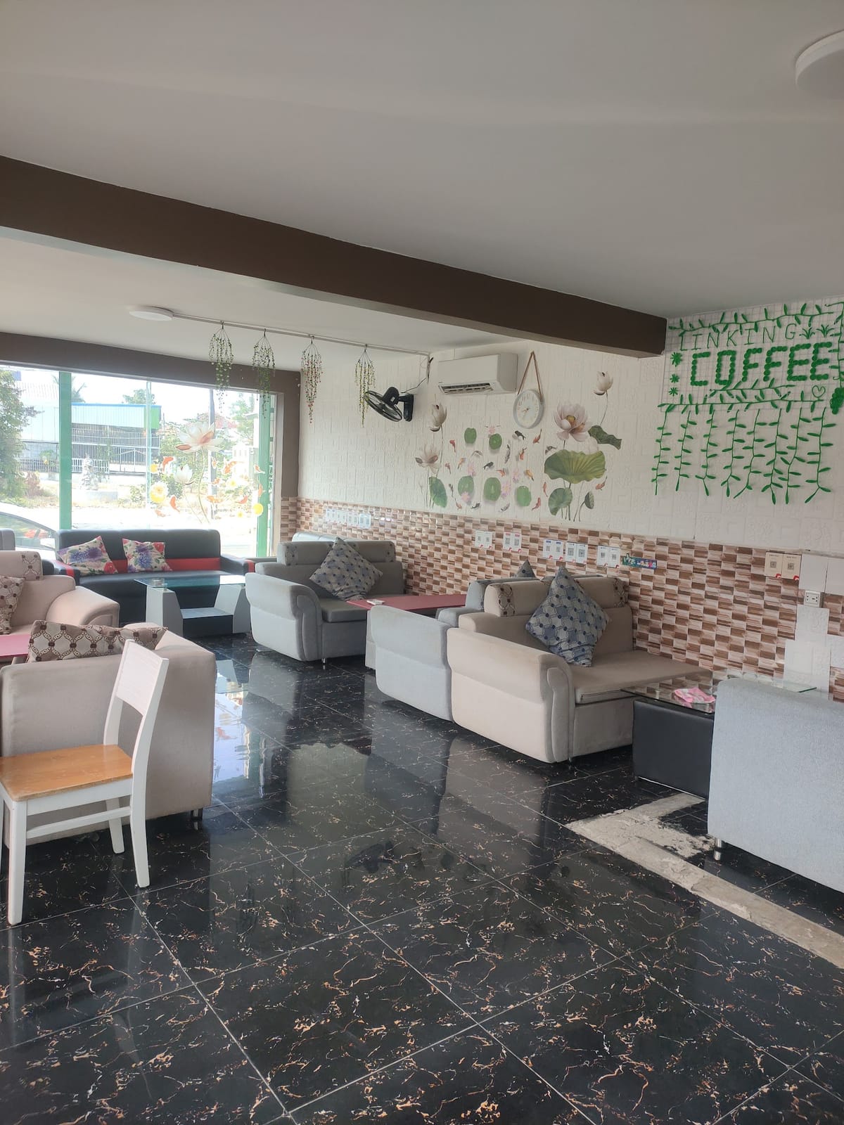 LINKING COFFEE(លីងឃីង កាហ្វេ តាកែវ)