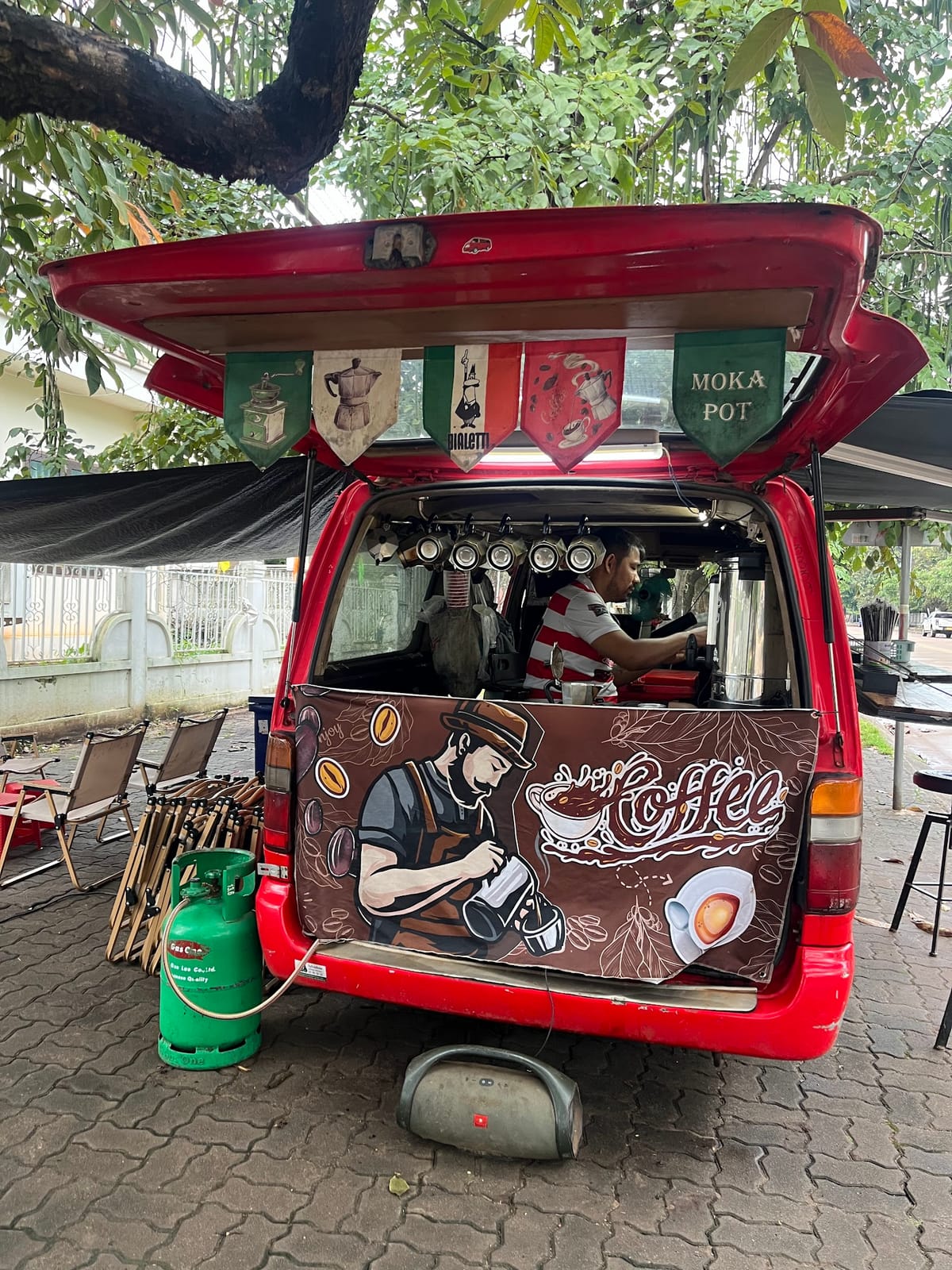 3839 Moving coffee