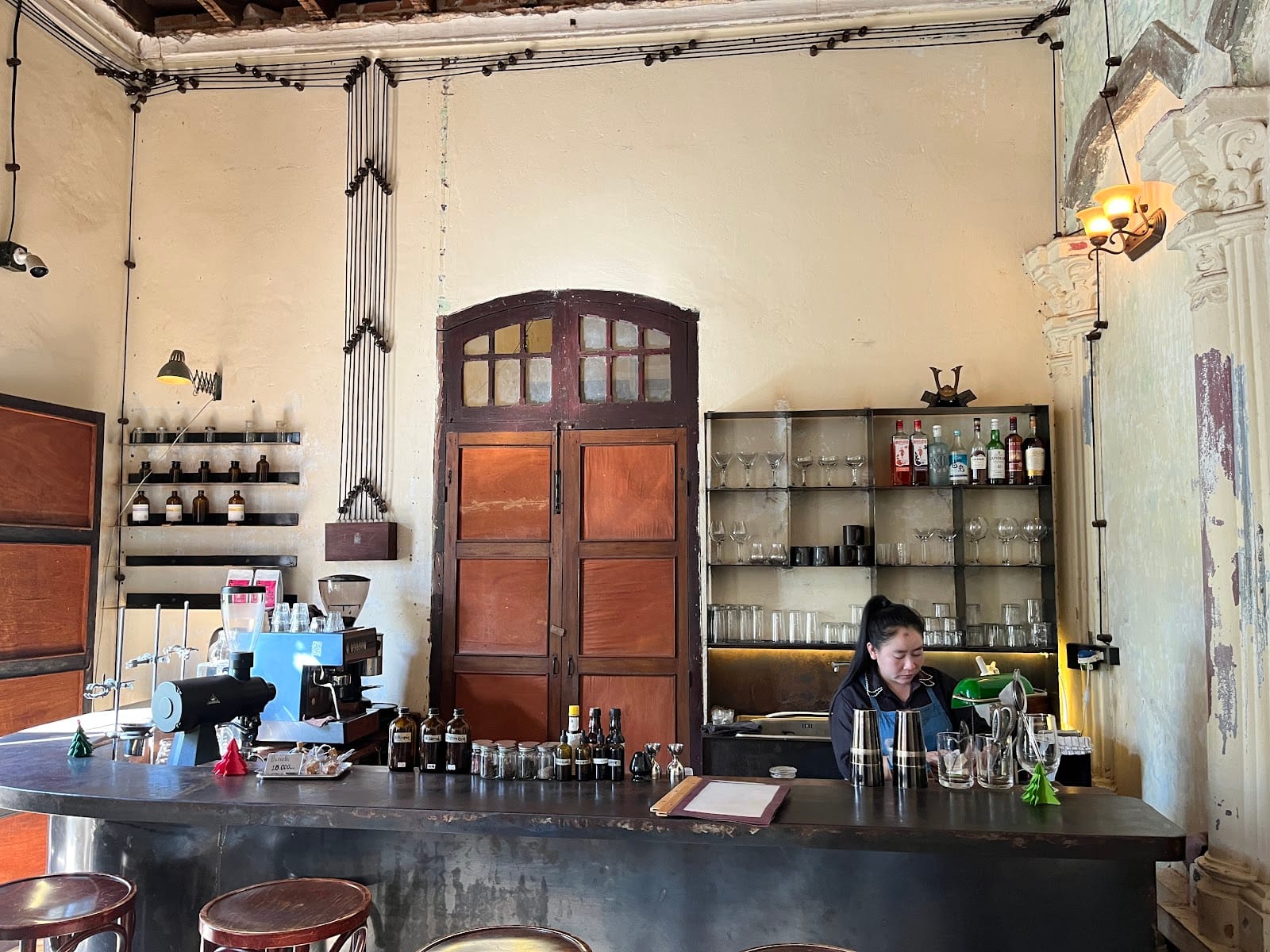 Le Corbeau bar