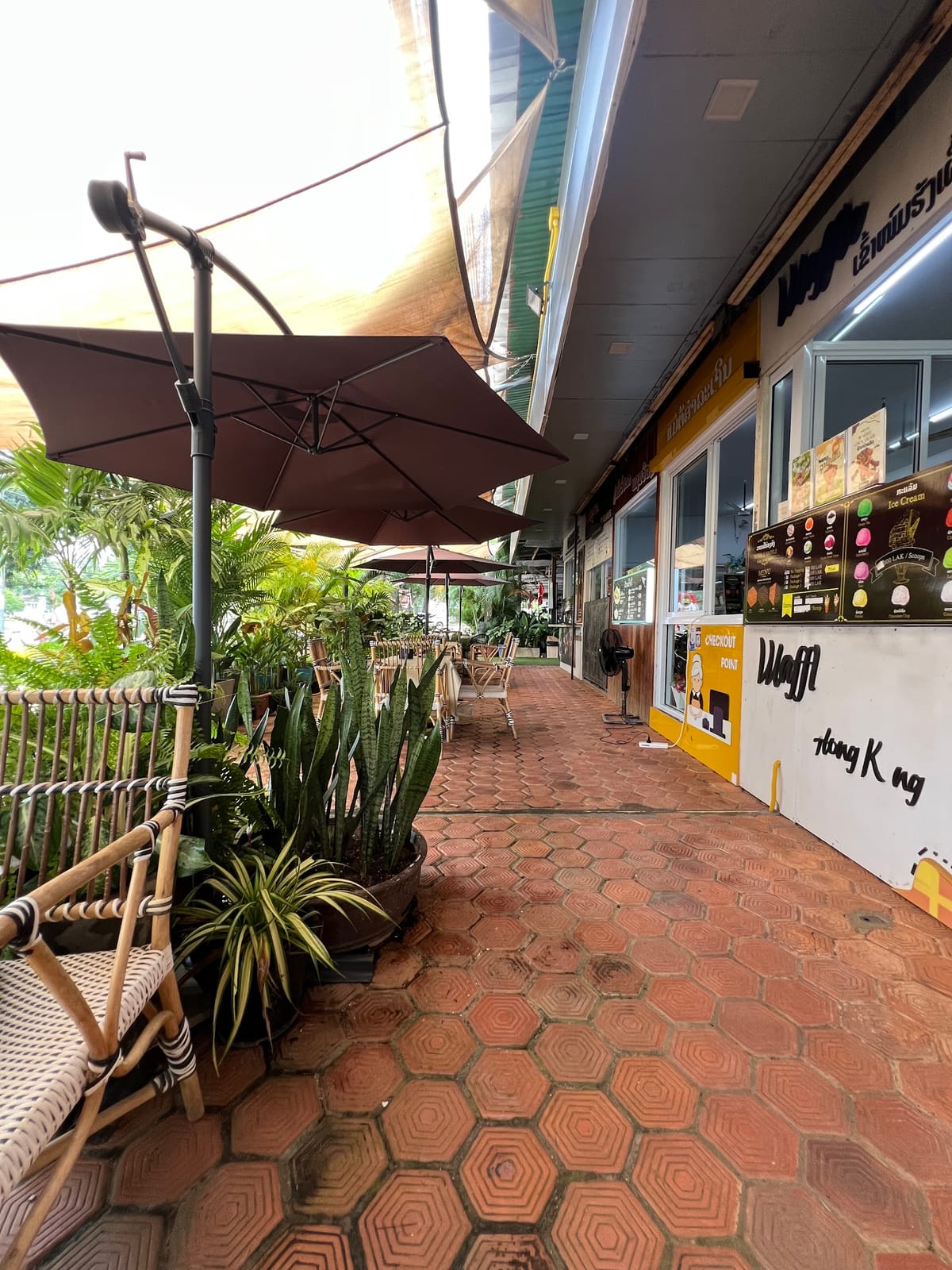 Maetou Cafe