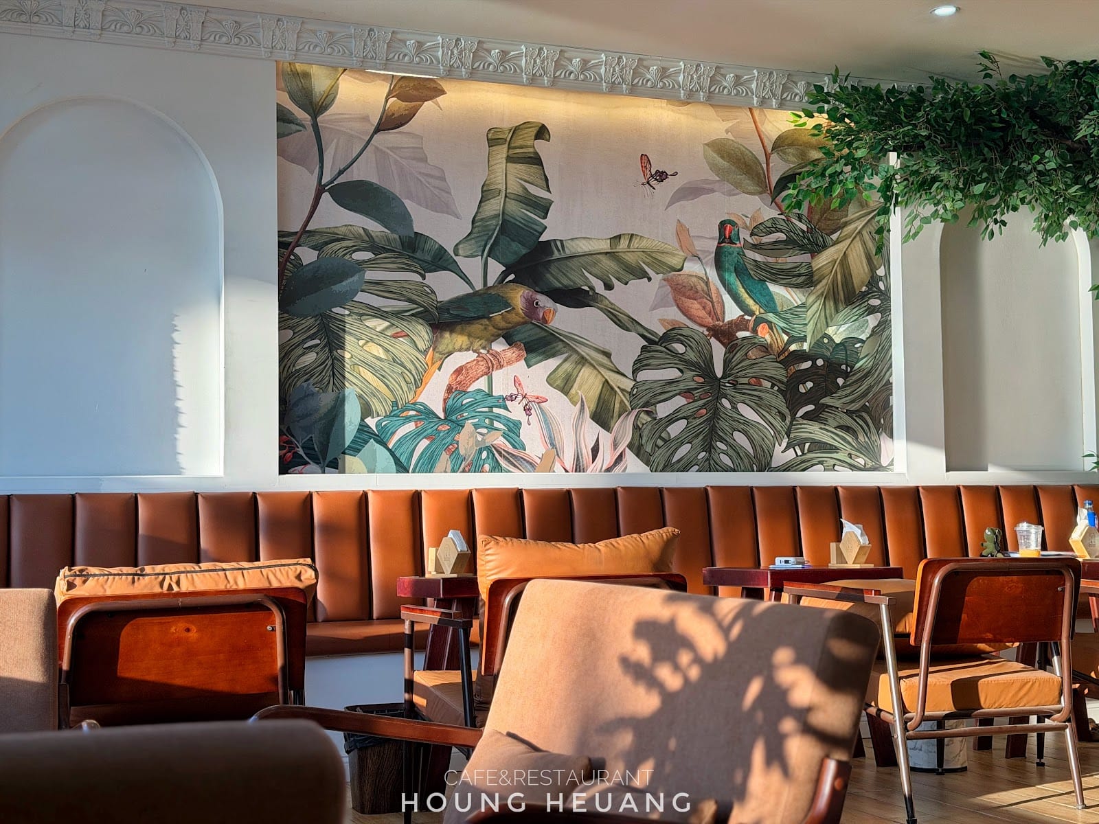 HOUNG HEUANG CAFE ຮຸ່ງເຮືອງ ຄາເຟ່