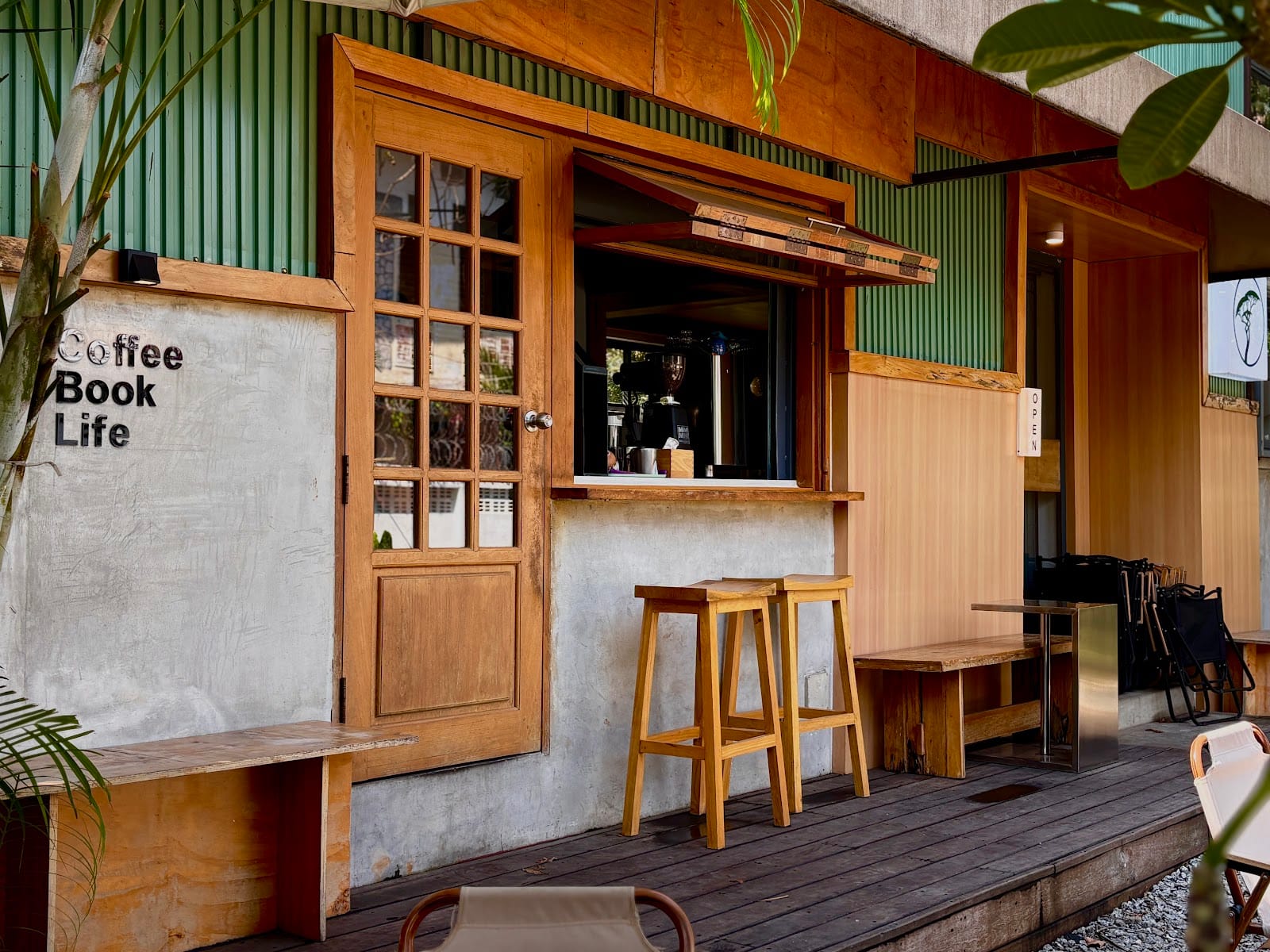 Hta Naung Coffee Yankin