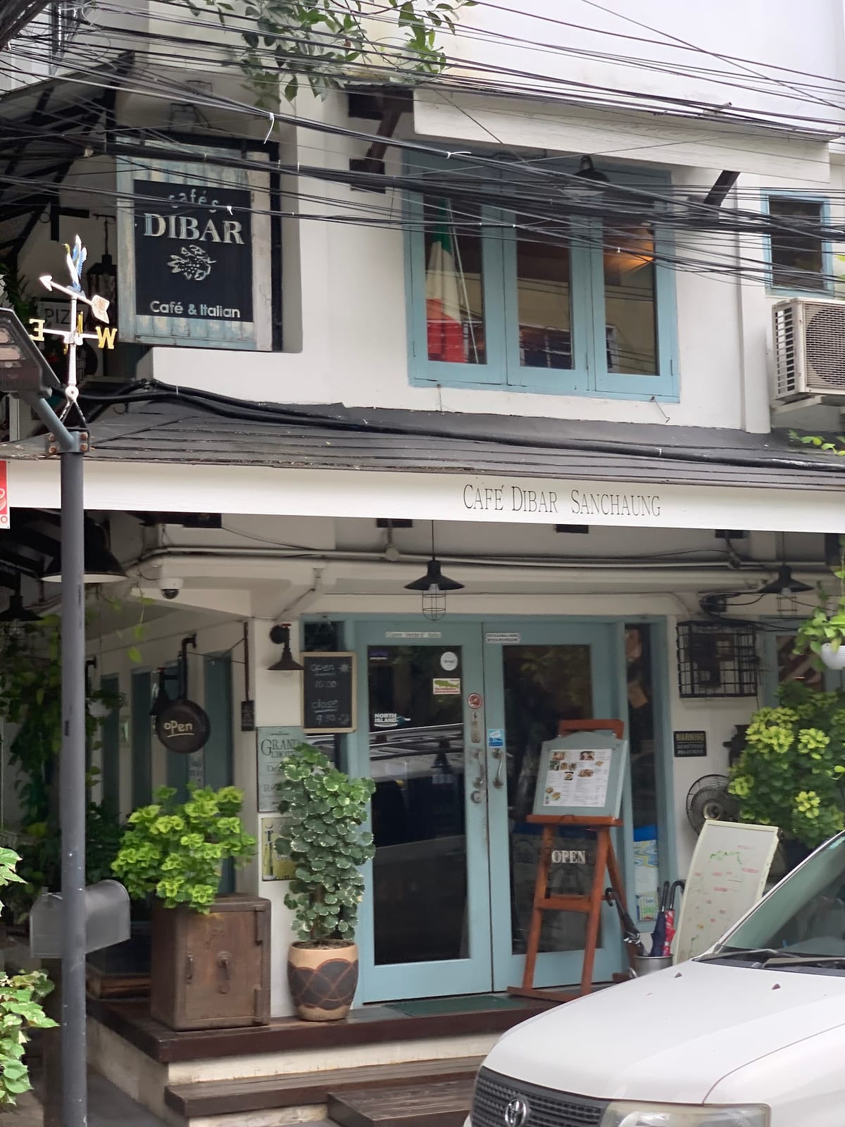Cafe Dibar- San Chaung Branch