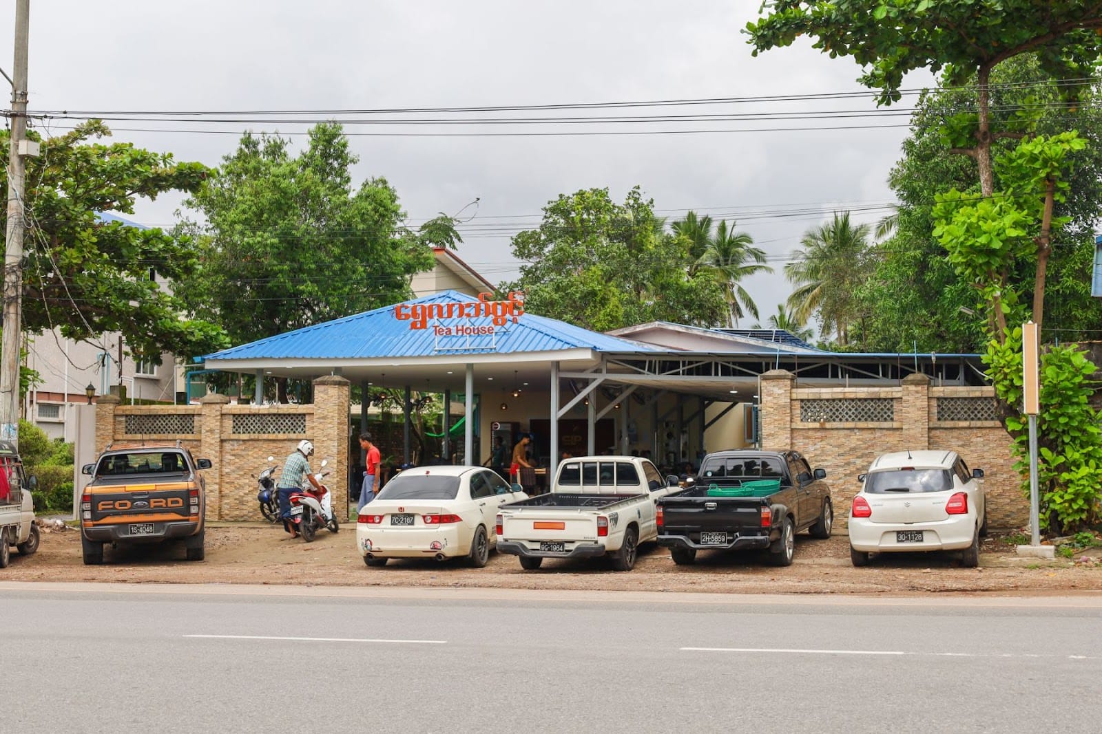 ShweLabPwint Tea House