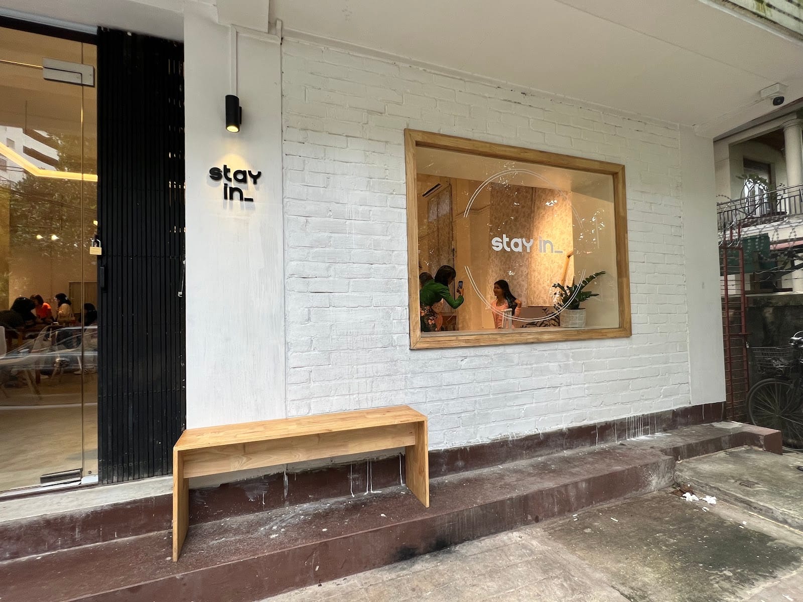 Stay in_ Café