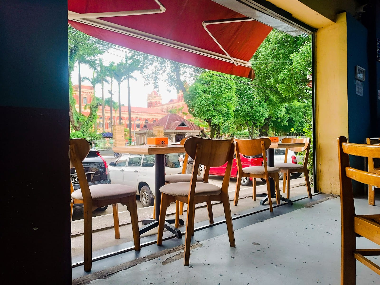 The book cafe