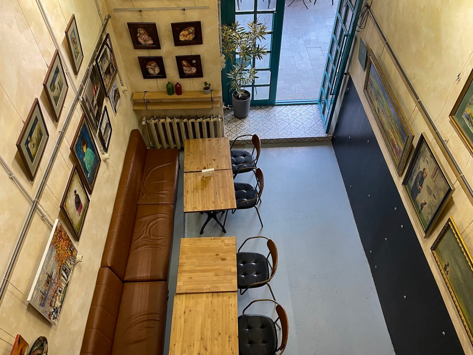 Mini Art - Café Gallery