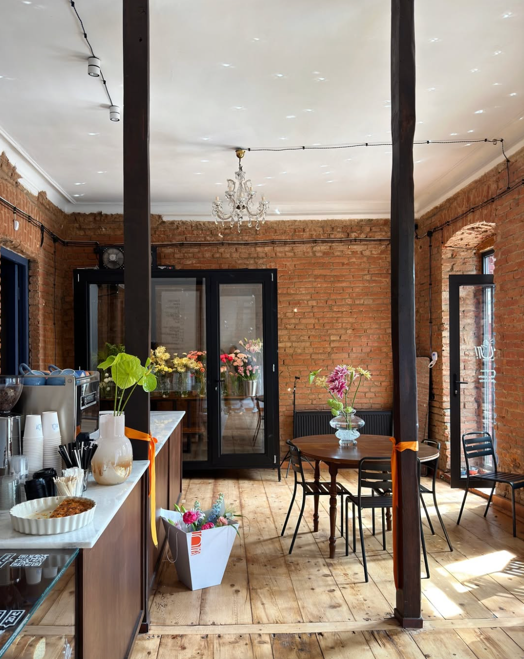 CAVIS coffee (formerly Salut)