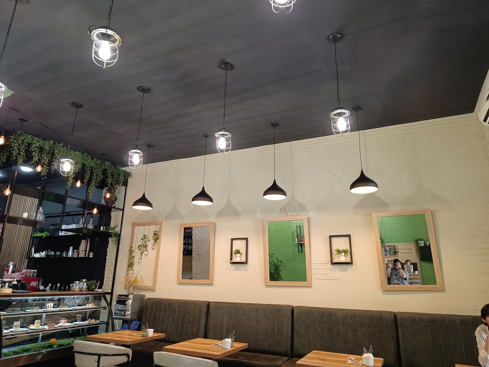 Bon Cafe