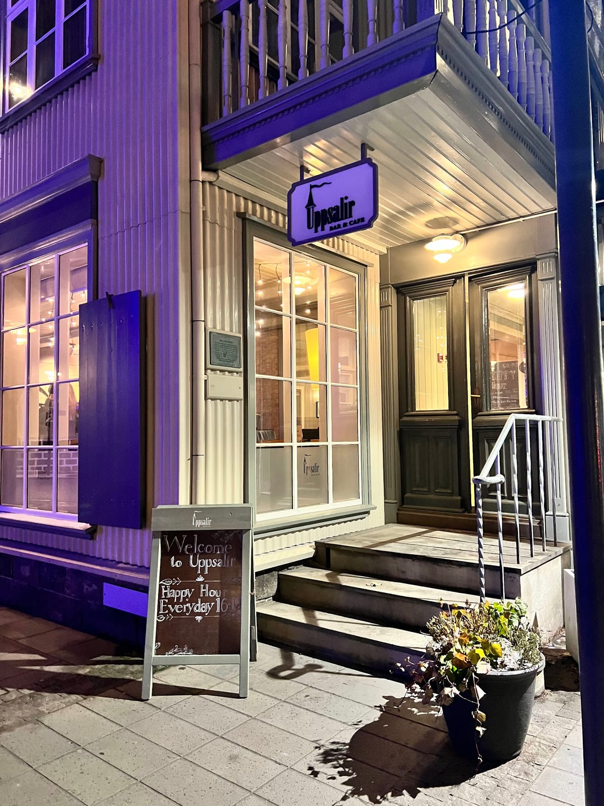 Uppsalir Bar & Café