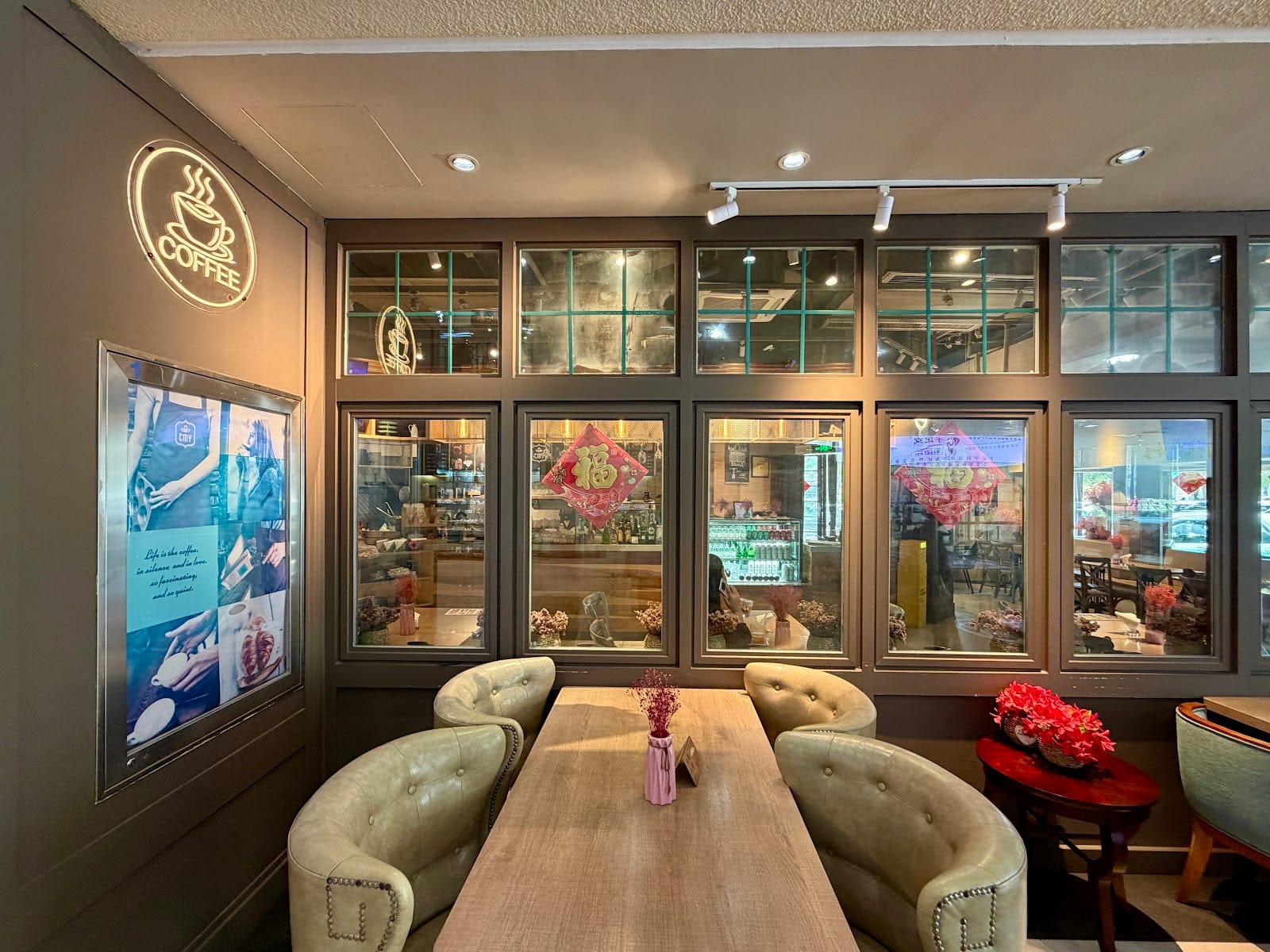 Cmy Cafe
