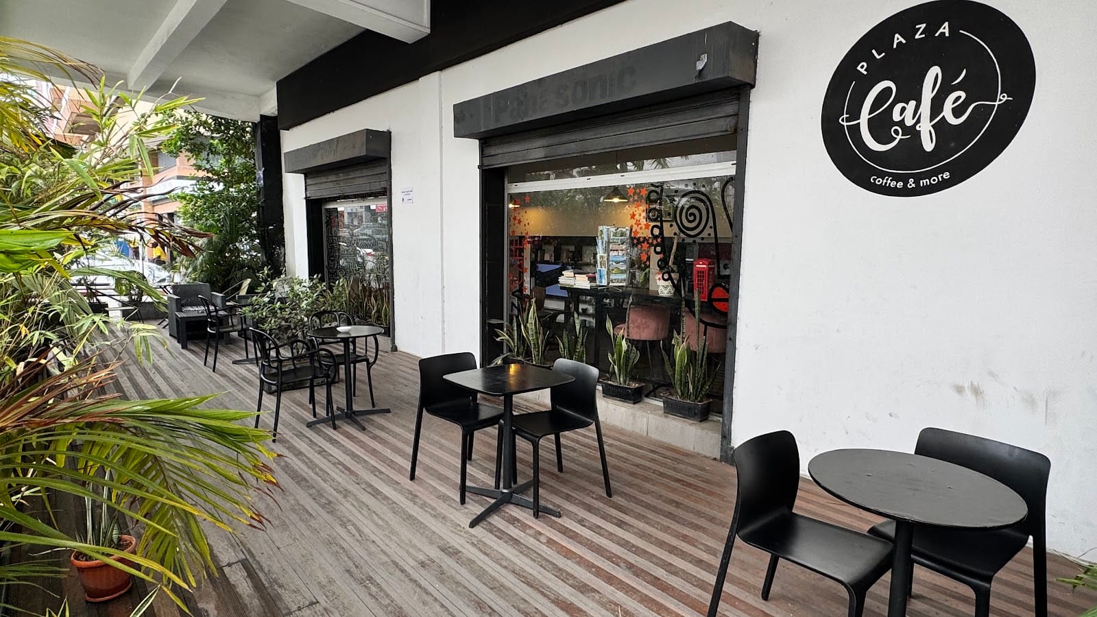 Plaza Café