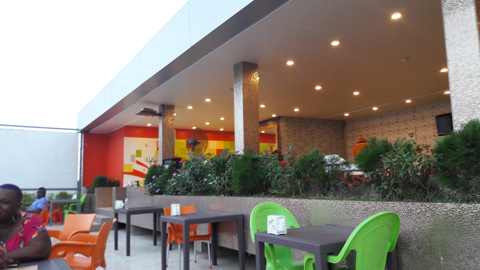 Café Mirror