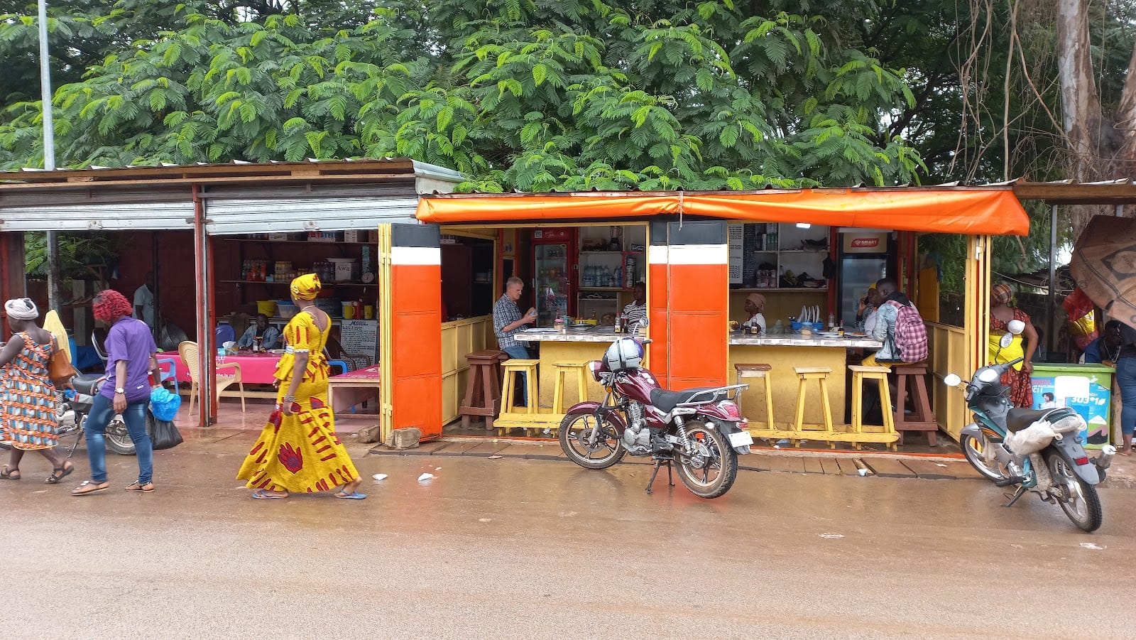 Kiosk chez Bari