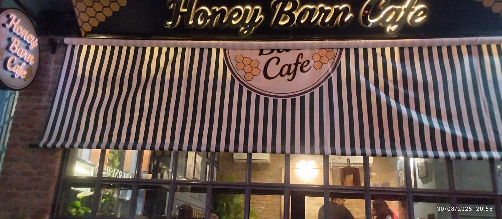 Honey Barn Cafe