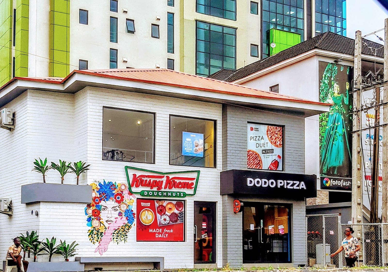 Krispy Kreme Doughnuts & Coffee, Yaba