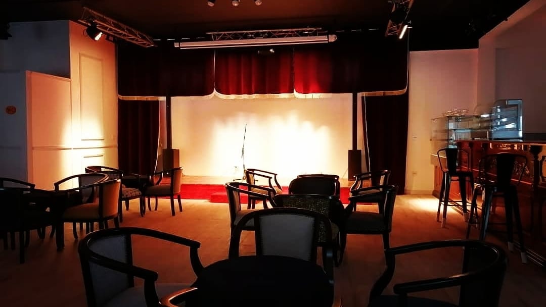 La mise en scène café théâtre