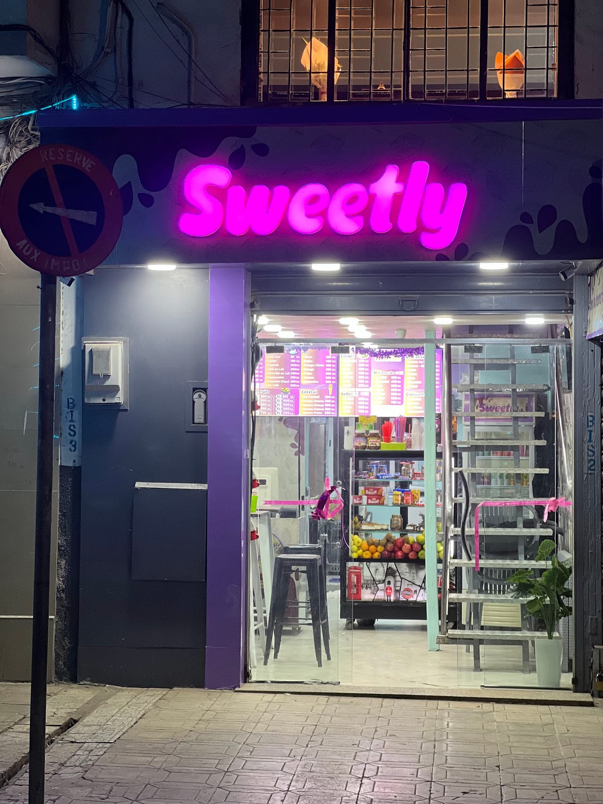 SWEETLY