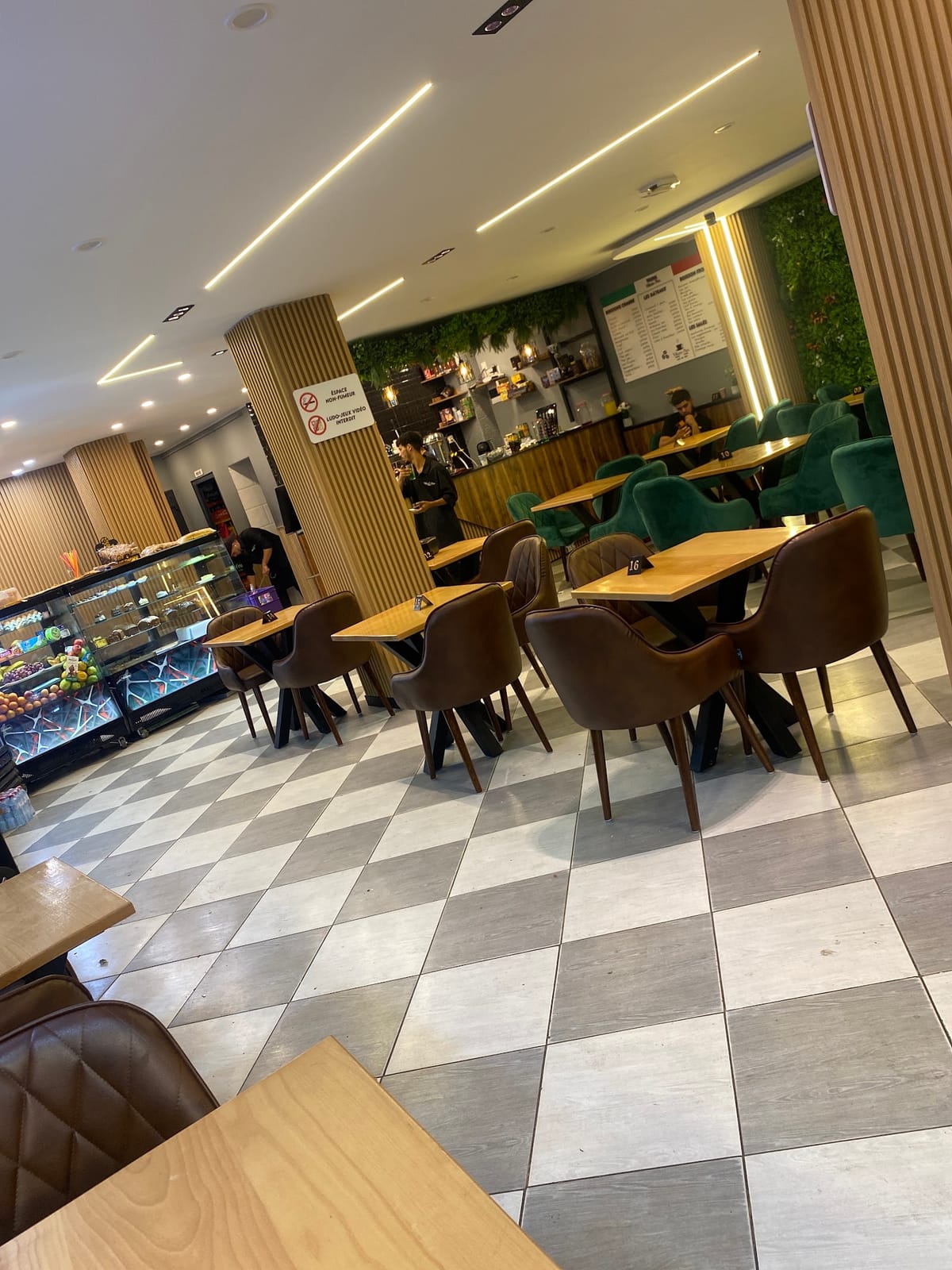 Café Milano +