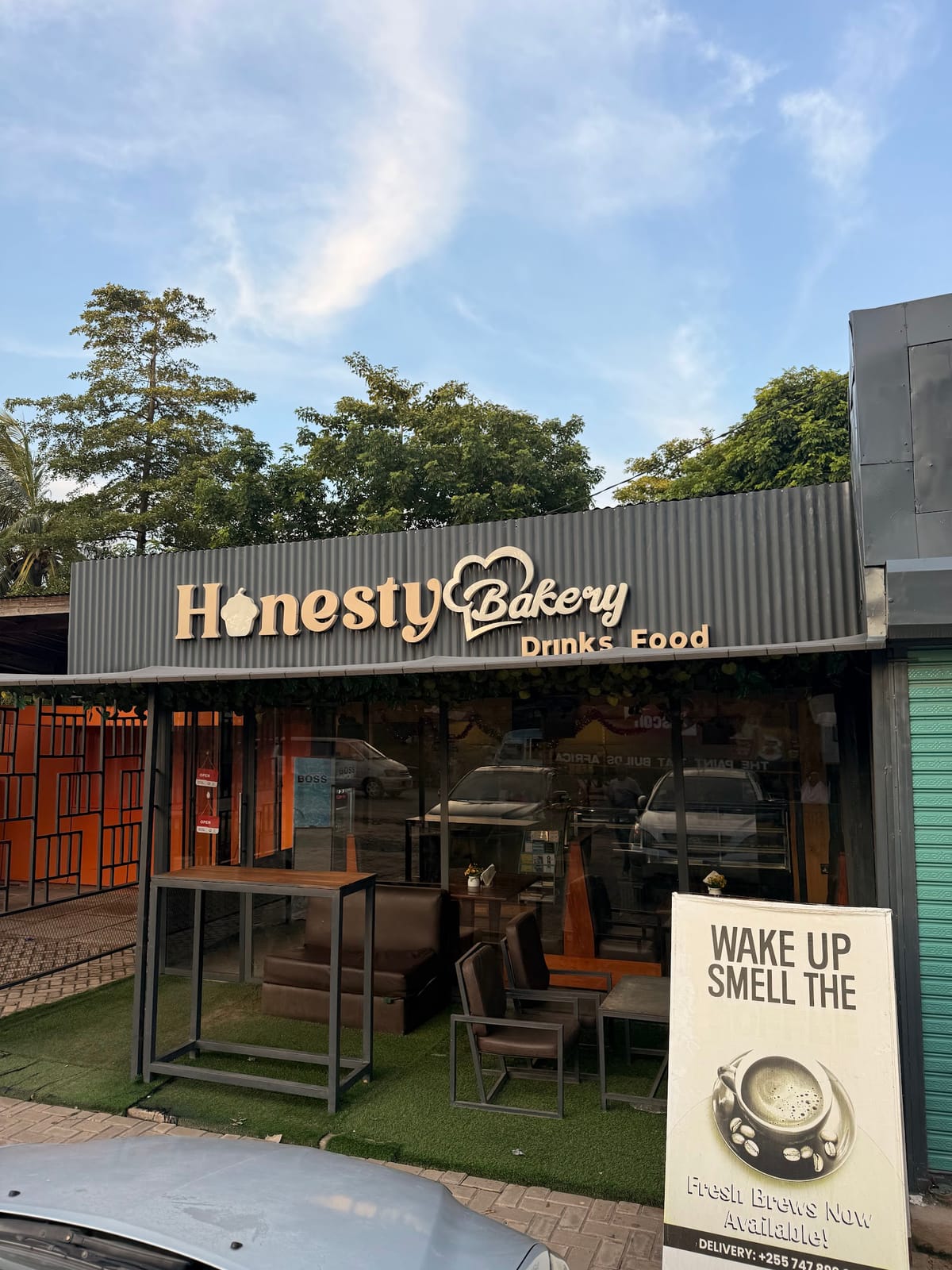 Honesty Coffee & Bakery