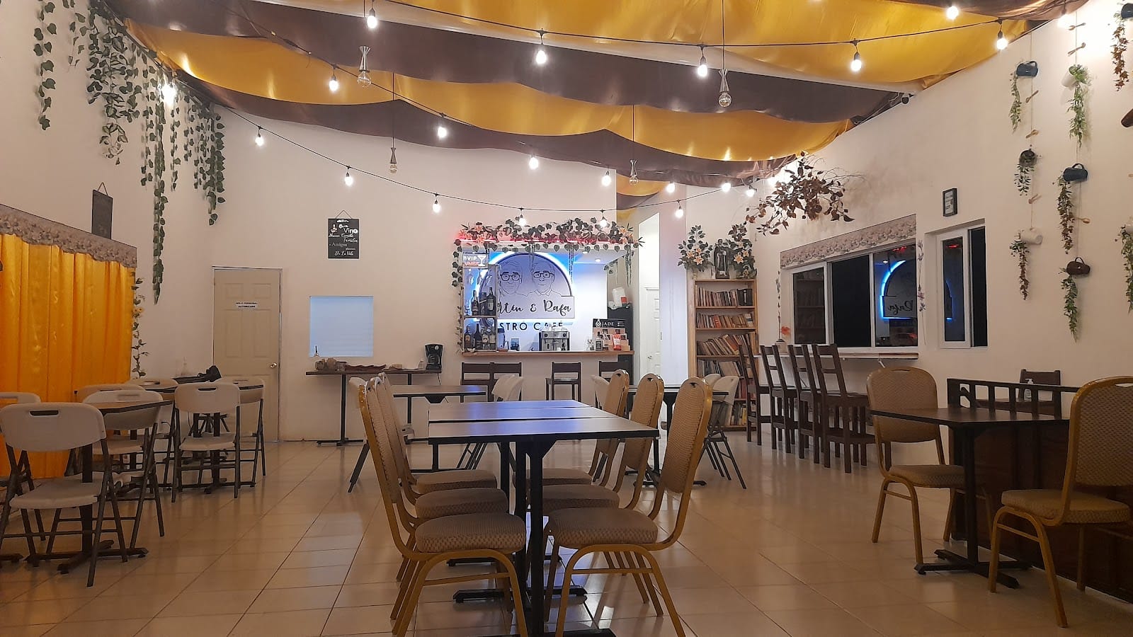 Martín & Rafa Bistro - Coffee