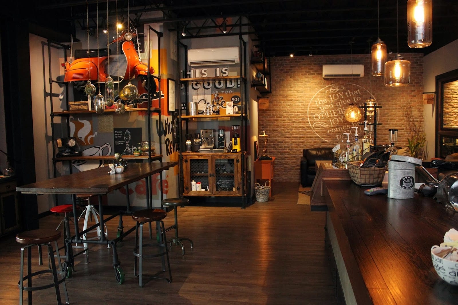 Gustos Coffee Co.